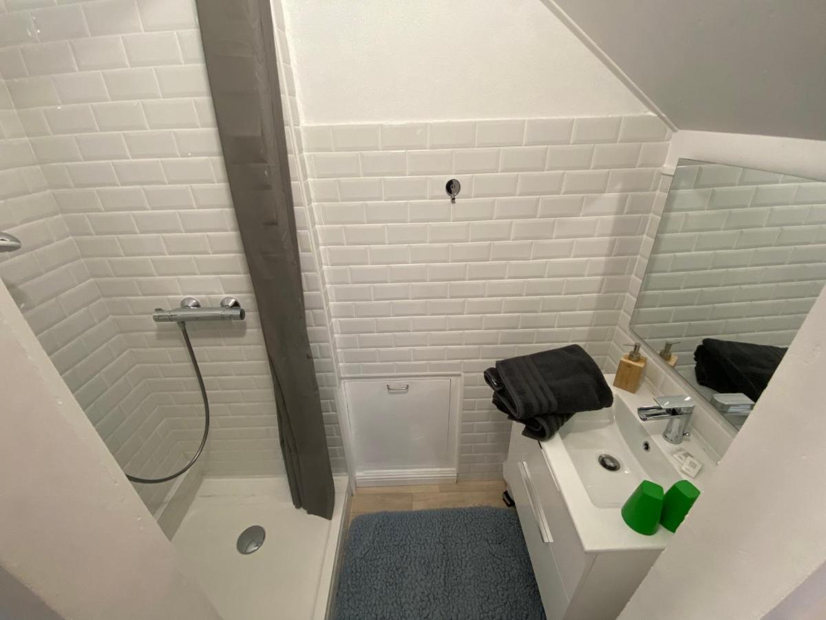 Chambre & Salle De Bain Privee - Lv 33 Argenton Sur Creuse Екстериор снимка