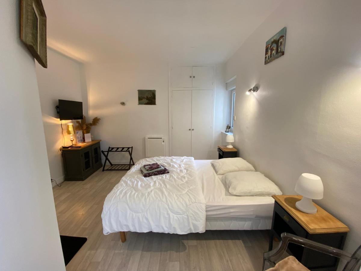 Chambre & Salle De Bain Privee - Lv 33 Argenton Sur Creuse Екстериор снимка