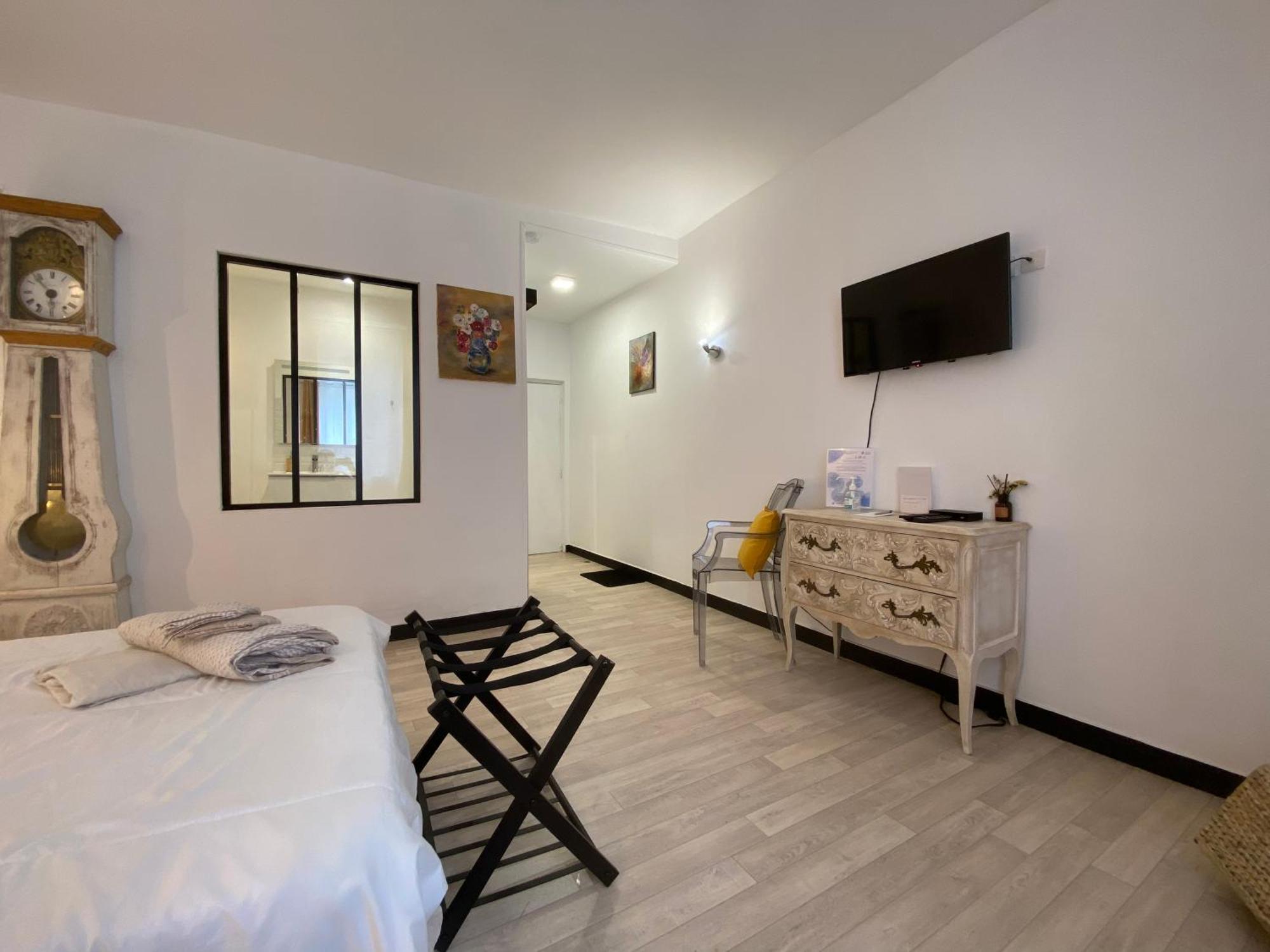 Chambre & Salle De Bain Privee - Lv 33 Argenton Sur Creuse Екстериор снимка