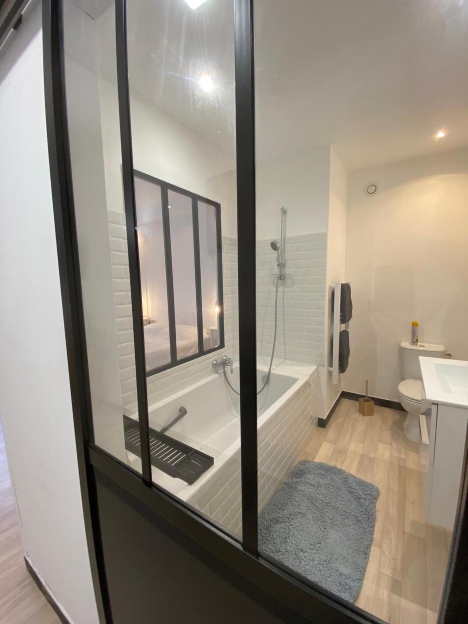 Chambre & Salle De Bain Privee - Lv 33 Argenton Sur Creuse Екстериор снимка
