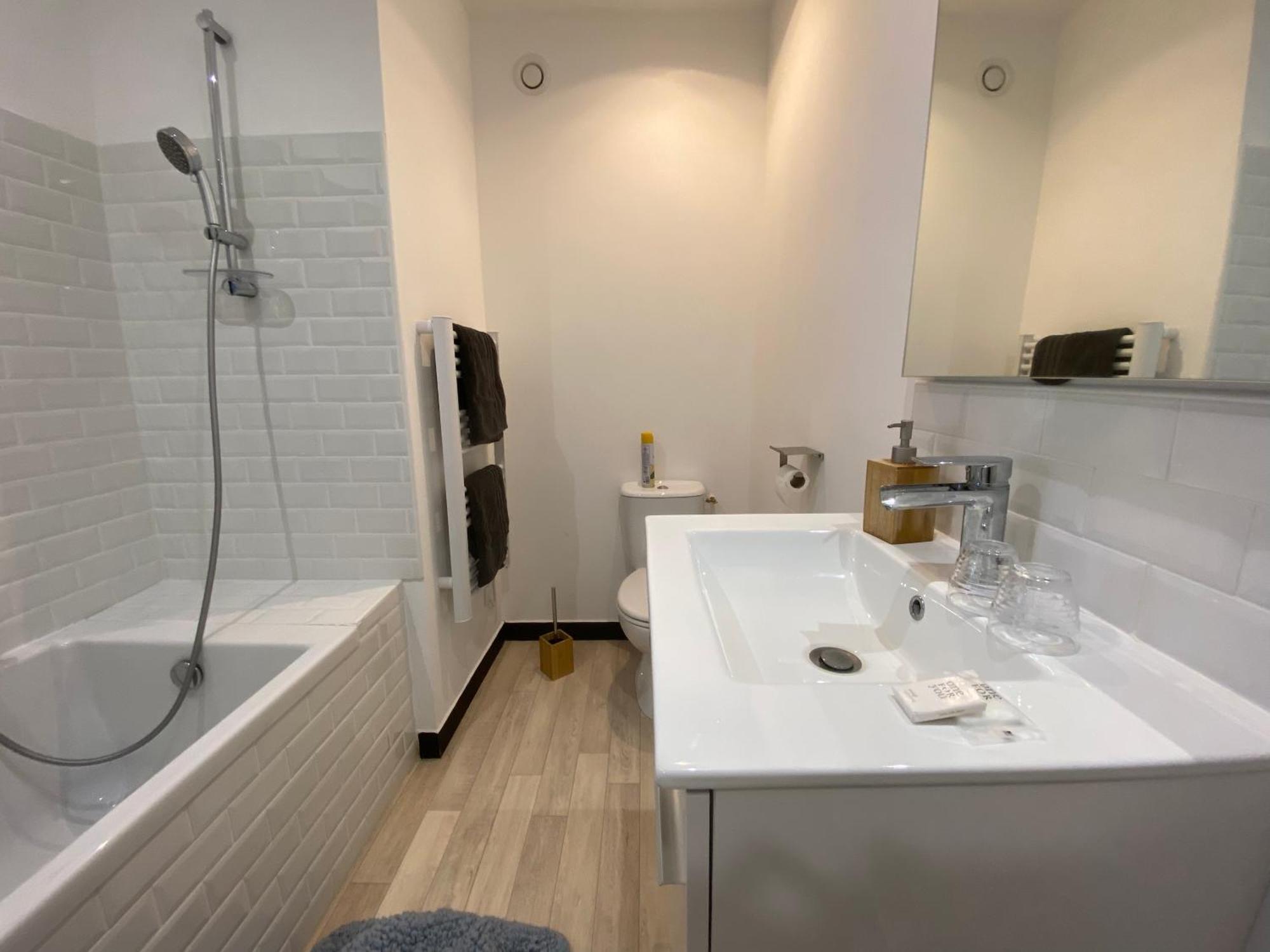 Chambre & Salle De Bain Privee - Lv 33 Argenton Sur Creuse Екстериор снимка