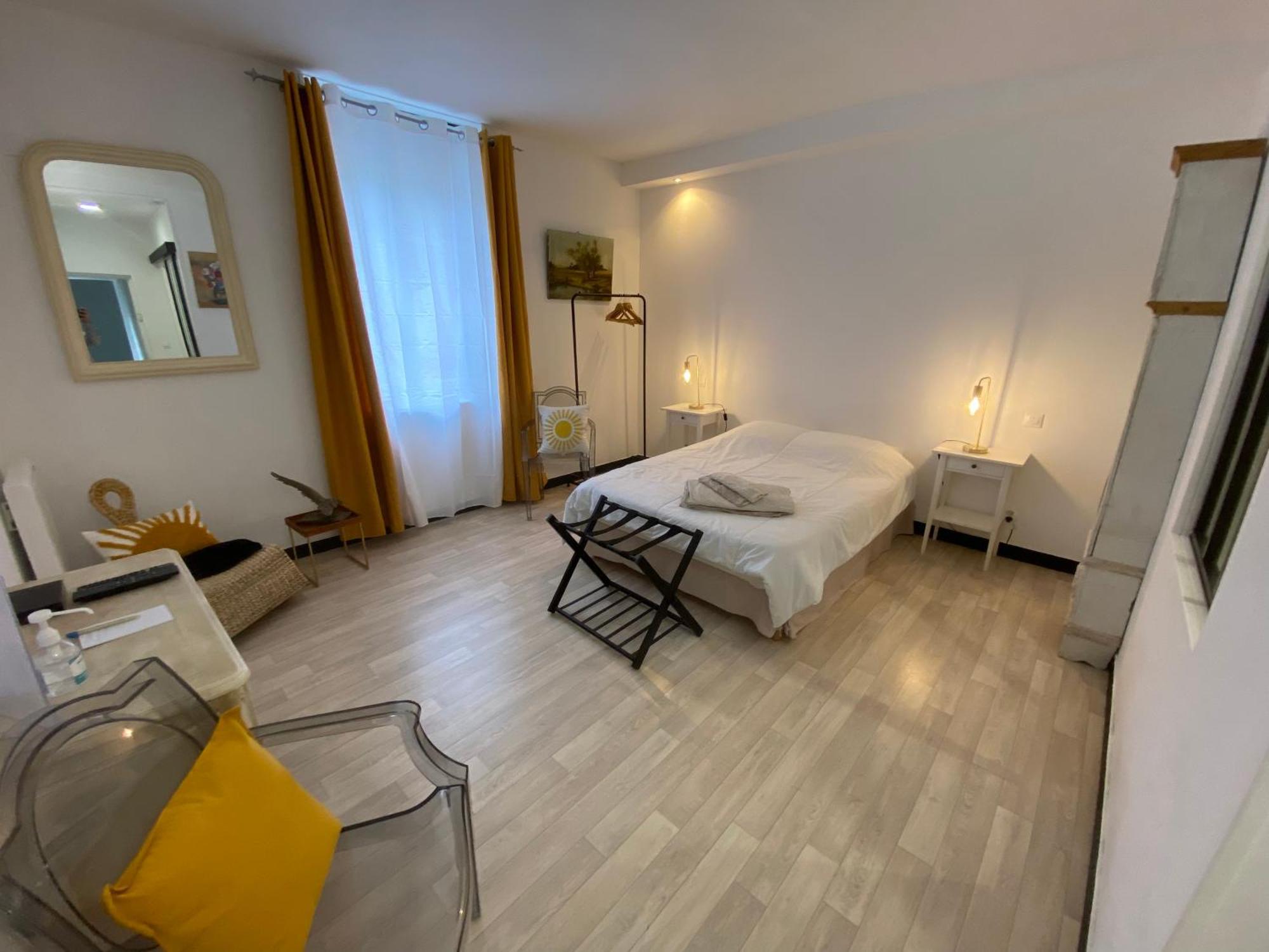 Chambre & Salle De Bain Privee - Lv 33 Argenton Sur Creuse Екстериор снимка